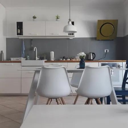 With A Sea View In Skiper Apartment