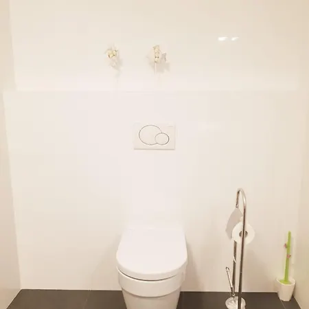 With A Sea View In Skiper Apartment *